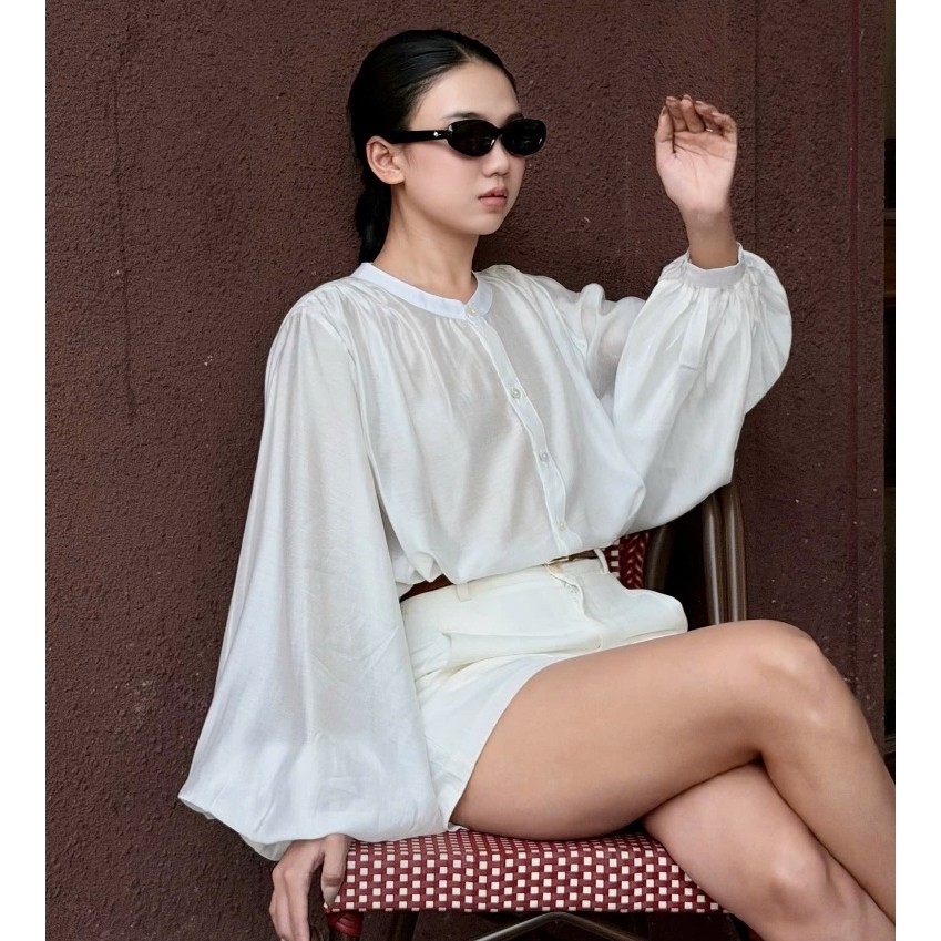 Elora Top - Áo tơ crep tay bồng đính nút xà cừ