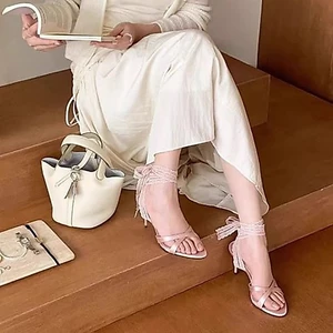 Giày cao gót quai ngang phối ren phong cách Pháp đẹp khí chất nữ tính Giày sandal quai hở mũi nữ