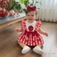 Bộ trang phục mùa hè cho bé gái Áo liền quần thêu dâu tây không tay có băng đô