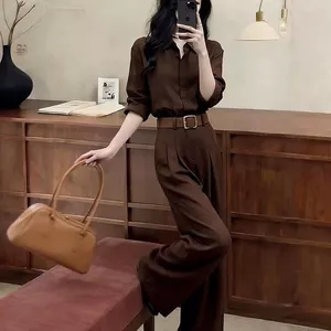 Áo sơ mi màu cà phê đi lại cao cấp mới Quần ống rộng phù hợp với nữ