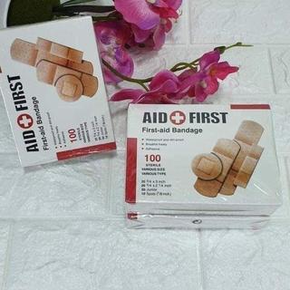 Hộp 100 Miếng Băng Cá Nhân Chống Thấm Nước Độ Dính Cao Nhiều Kích Thước Tiện Dụng
