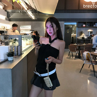 Nova-Áo Lụa Cổ Yếm Tiểu Thư Màu Nâu/đen Kèm Charm Vàng Siêu Xinh