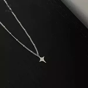 Ins Style Đơn giản Hợp thời trang Ngôi sao Choker Nelace Mặt dây chuyền Ne Chain Áo len Dây chuyền dành cho nữ Phụ kiện trang sức dự tiệc thời trang [Mina]