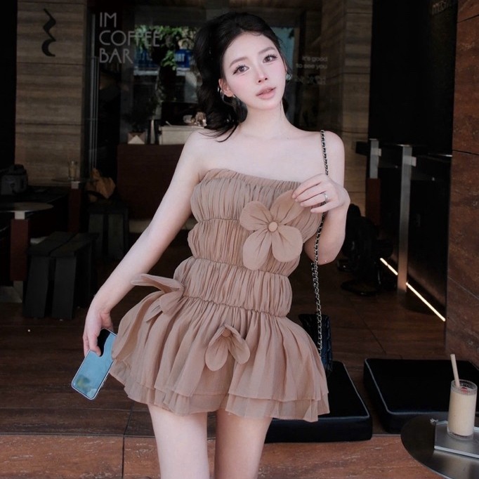 Váy quây chun chân xoè phối hoa dạo phố siu xinh