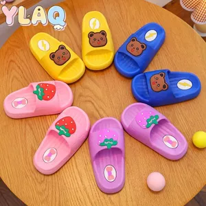 Dâu Và Gấu Dép Trẻ Em Hoạt Hình Dễ Thương Xăng đan Trượt Ngón Chân Cho Gia Đình Trong Nhà Ngoài Trời