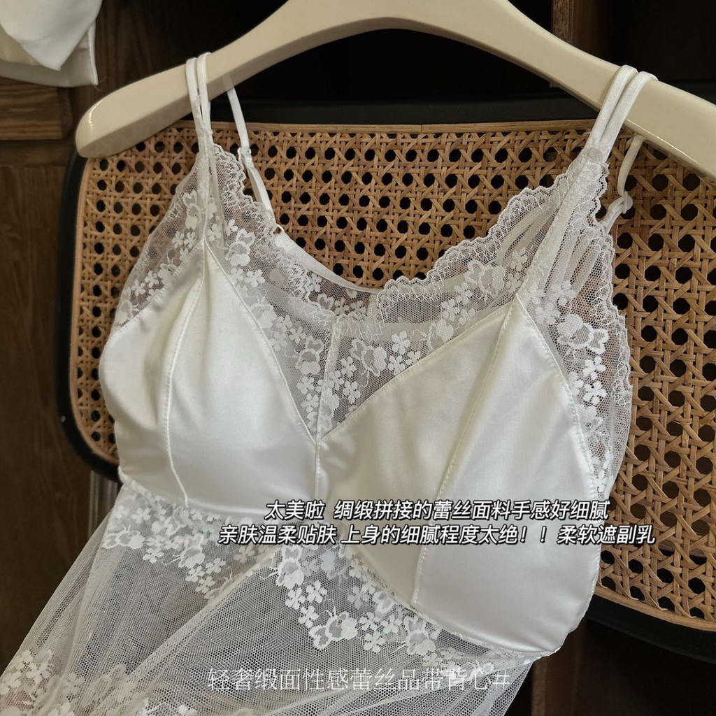 Nhẹ Sang Trọng Satin Ren Đẹp Lưng Cố Định Cốc Chống chói Dây Đeo Mỏng Đôi Hình Chữ U Sâu V Bên Ngoài Mặc Bên Trong Vải Tên: Nylon Thành Phần Vải Chính: Nylon Thương Hiệu: Nylon: Loại Sản Phẩm Khác: Camisole Xuất xứ: Quảng Đông Shantou Item Số: 5538 #Color