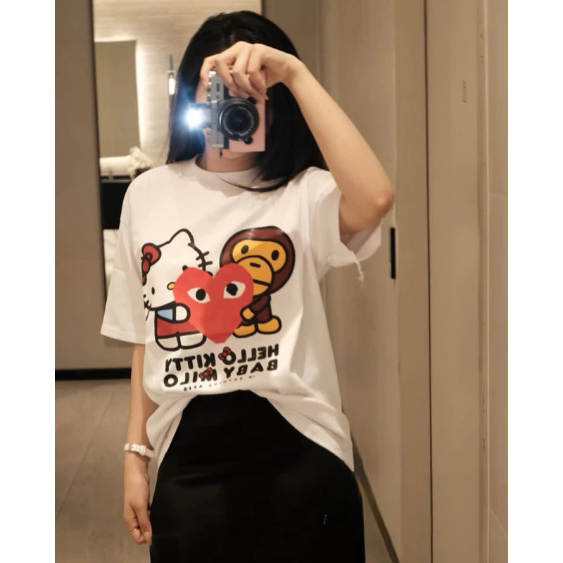 （Giao hàng 24h）Angela Áo Thun Nam Nữ Bape x Hello Kitty Hình In Dễ Thương Form Regular Dễ Mặc Vải Cotton 2 Chiều