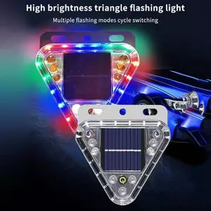 Đèn nhấp nháy đuôi Tru nhiều màu LED Đèn cảnh báo năng lượng mặt trời Chống va chạm Công tắc cảm ứng từ tính Đèn tam giác nhấp nháy không dây Đẹp