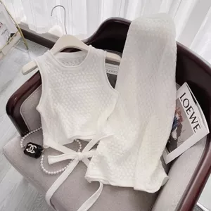 K Dệt Kim Phù Hợp Với Nữ Mùa Hè Pháp Người Nổi Tiếng Tính Khí Áo Vest Top + Hip-Packed Nửa Chiều Dài Váy