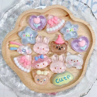 Phụ kiện trang trí nhiều chủ đề: Sanrio, hoa, biển, dễ thương, đa dạng kiểu dáng