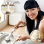Bàn chải làm sạch nhà bếp phân phối chất lỏng có thể đổ lại mới Máy chà sàn bát đĩa xoay 360 độ có nút bấm