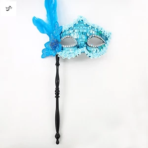 Mặt nạ nửa mặt Mardi Gras với mặt nạ hóa trang cầm tay bằng nhựa đính kim sa cho trang phục dự tiệc