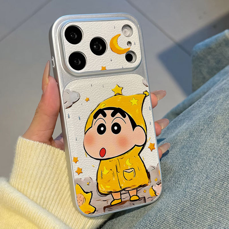 Ốp iPhone Lucky Crayon Shin-Chan Họa Tiết Da Mềm Cao Cấp Bảo Vệ Camera - iPhone 11/12/13/14/15/16/17/Plus/Air/Pro/Max