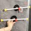 Giá treo phụ kiện tóc và khăn tắm gắn tường kiểu Dopamine, không cần khoan, dùng trong phòng tắm gia đình.