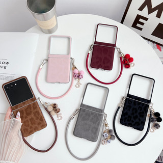 Ốp điện thoại chống rơi họa tiết da báo thời trang đơn giản cho moto razr 50 60 razr2024 nắp lật có dây chuyền
