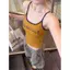 Hot Girl Chữ cái gợi cảm Màu sắc tương phản Sling Slimer Look Yoga thể thao với miếng đệm ngực bên trong