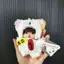 BH2 MONCHHICHI Plushie Mèo May Mắn Khâu Trang Phục Đồ Chơi Hợp Thời Trang Vinyl Sang Trọng Mù Hộp Búp Bê Túi Charm HB2
