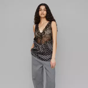 Pure Desire Style Ren khâu chấm bi Satin Sling Nữ Deep V Slim-fit Slimmer Look Siêu gợi cảm Hot Girl Áo không tay