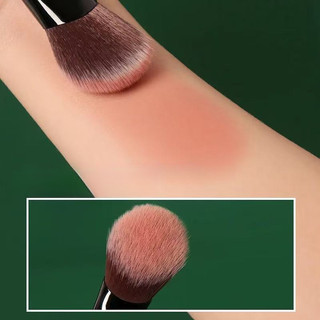 Bàn chải má hồng có góc cạnh Thích hợp để trang điểm