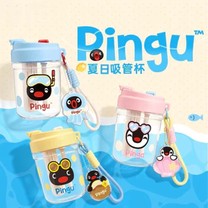 Spike Price [Chính hãng] Cốc nước ống hút mùa hè Pingu Vui nhộn Chim cánh cụt có giá trị cao Phim hoạt hình Chai nước trong suốt Quà tặng xu hướng thời trang * ---