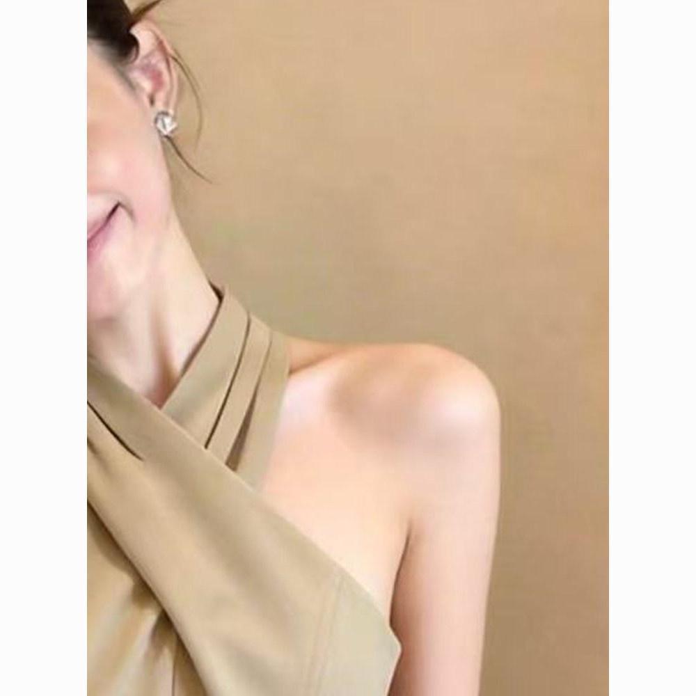 [Hàng mới về] Phong cách gợi cảm Sweet Hot Girl Cross Halter Áo yếm Thiết kế quần áo nữ Cảm giác khổng lồ Tay áo eo hẹp có dây buộc đẹp mắt