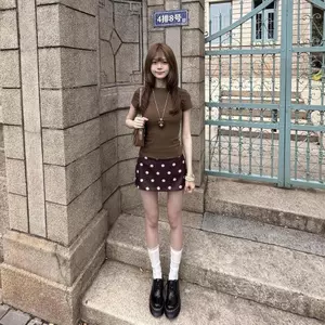 Áo thun ngắn tay cổ tròn sang trọng cổ điển Hàn Quốc dành cho nữ mùa hè Phong cách mới lưng cao dáng ôm hơn Váy chấm bi hai