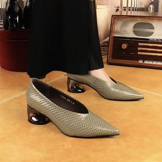 Giày Cao Gót Nữ Mũi Nhọn Dày Gót Trượt Trên Miệng Nông