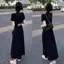 Váy ngắn tay không eo kiểu Pháp Hepburn Design Sense Mùa hè dành cho nữ Phong cách mới Ôm eo hẹp trông sang trọng hơn