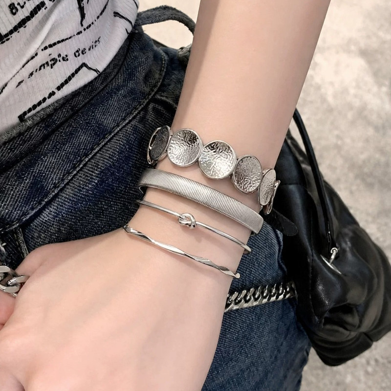 Bộ vòng tay xếp chồng bạc cổ điển dành cho nữ Phụ kiện cá tính thời trang cao cấp mùa hè