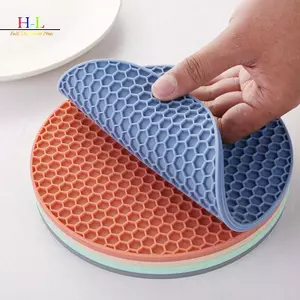 HL 1 Thảm chống bỏng bằng silicon Nồi Ra Hộ gia đình Nhà bếp Mặt bàn Bảo vệ chịu nhiệt Chống trượt Thảm silicon tròn LMWU