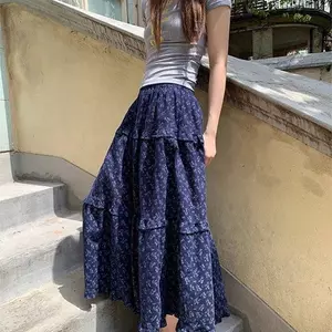 Váy hoa cổ điển Phong cách mới lưng cao ôm hơn Nhìn bánh dài vừa phải Phong cách kỳ nghỉ giải trí