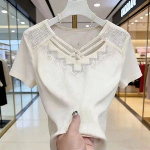 Áo thun ngắn tay mùa xuân thu phong cách mới giảm béo, giảm béo, thời trang, giản dị, rỗng, sáng bóng và lấp lánh cho nữ