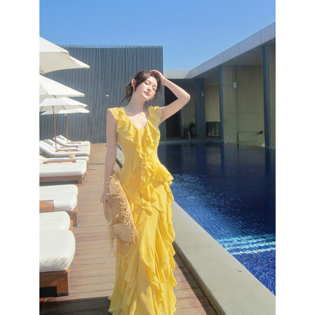 Đầm maxi phối bèo màu vàng nhiệt đới mùa hè