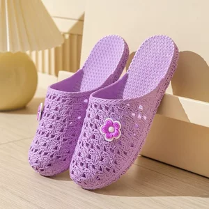 Baotou Dép Nữ Lỗ Đế Mềm Thoáng Khí Ngoài Mặc Nhà Phòng Tắm Bên Ngoài Mặc Phẳng Rỗng Dép Nữ Dép QEZD