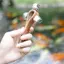 Toyuvn Solinder Handbell Shaker Bell Ring Đồ chơi giáo dục âm nhạc cho trẻ sơ sinh và người lớn Da chọn lọc 3 chuông Jingle Brown 1 X Bộ gõ trẻ em