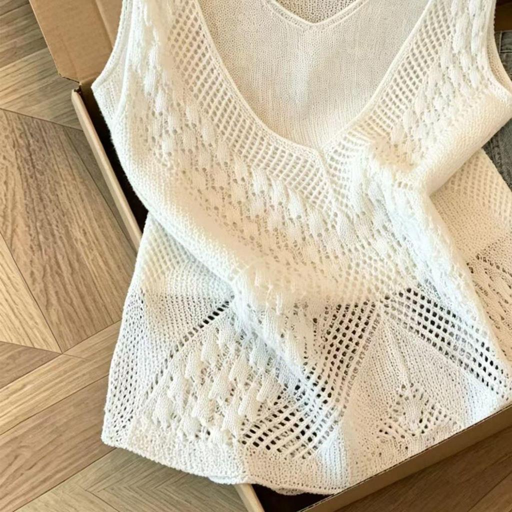 [Khuyến mãi trong thời gian có hạn] Áo Vest dệt kim hai mảnh rỗng cổ chữ V Phiên bản mỏng nhẹ nhàng phiên bản mùa hè được xếp lớp bên trong