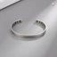 Vòng tay trị liệu từ tính bằng thép không gỉ 304 được đánh bóng rộng Thiết kế mở Giảm ngáy