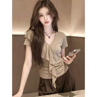[Mặc nhỏ dễ thương] Áo thun ngắn tay xếp li cổ chữ V phong cách Hàn Quốc dành cho nữ Phong cách mới Khâu mùa hè độc đáo đẹp Thiết kế không đều hàng đầu
