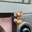 Little Bee Spring Swinging Car Đồ trang trí nội thất ô tô dễ thương Vị trí làm việc Máy tính để bàn Đồ trang trí sáng tạo 26.3.22