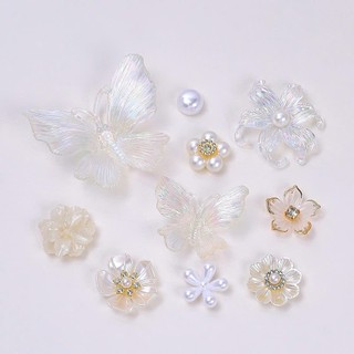 Set Charm Hồ Điệp Ngọc Trai Ánh Xà Cừ ✨🦋 Charm Bướm Trắng Hoa Pha Lê Pearl Luxury Gắn Dép Crocs Siêu Sang Chảnh