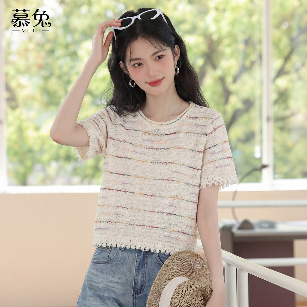 Mutu Retro Sọc Áo Len Ngắn Tay Phong Cách Mới Nữ 2026 Phong Cách Phương Tây Cổ Tròn Vai Trước Rời Sli