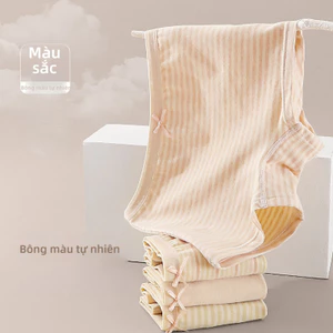 Bộ bốn đồ lót trẻ em, được làm bằng màu sắc tự nhiên, vải Cotton không nhuộm.