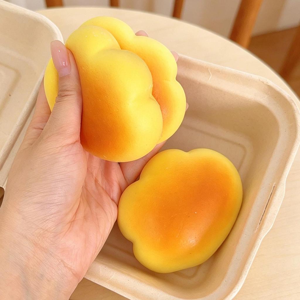 [H & L] 1 / 3 / 5 Đồ chơi bóp giảm căng thẳng di động | Bánh mì đám mây Caramel mô phỏng cho văn phòng, gia đình, trẻ em vui chơi và quà tặng trang trí máy tính để bàn / Chất lượng hàng đầu
