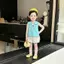 Bộ hai mảnh cổ búp bê màu xanh tươi mùa hè cho bé gái Bộ quần short hoa chấm bi đầy màu sắc