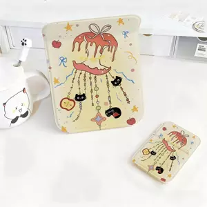 Gương gấp mèo sọc đa sắc vui mắt trẻ trung phù hợp với học sinh sử dụng hàng ngày
