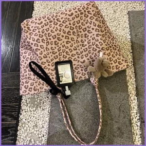 SQ11 206 Retro Mỹ Da Báo In Hình Hello Kitty Túi Đeo Vai Thời Trang Dung Tích Lớn Đi Lại Túi Tote