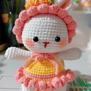 Móc khoá len Thỏ đội mũ carot 🥕