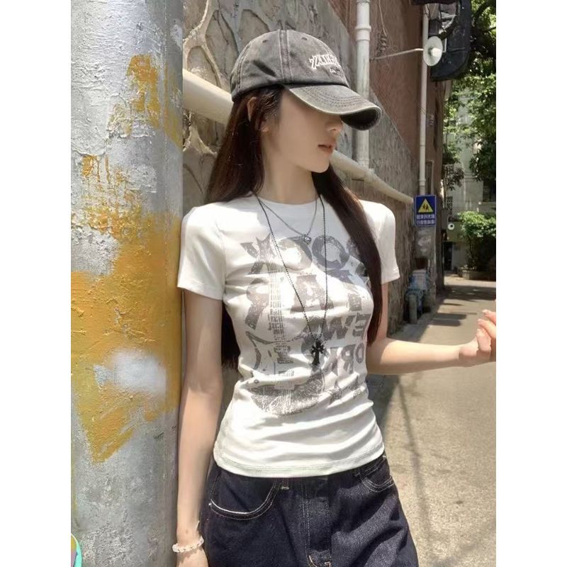 [Hàng mới về] Tay ngắn đeo vai in họa tiết cổ điển kiểu Mỹ dáng ôm vừa vặn hơn khi mặc áo mỏng vừa vặn