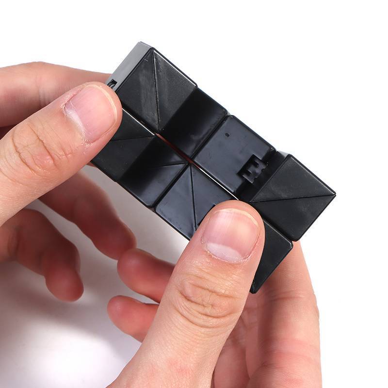 E-WOITD Infinity Magic Cube Đồ chơi ngón tay Văn phòng Flip Cubic Puzzle Khối giảm căng thẳng E-WOITD