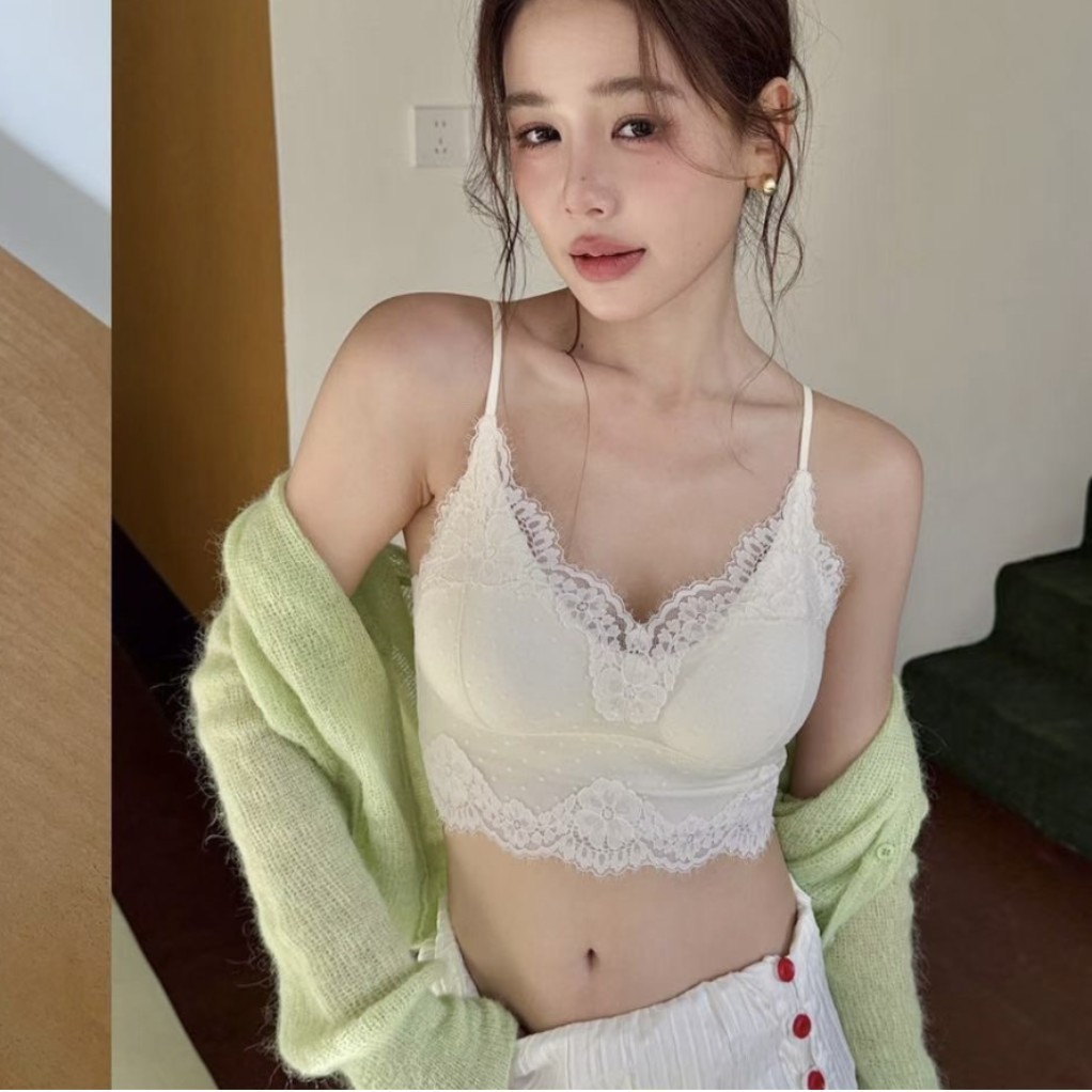 Đi kèm với miếng đệm ngực Nhỏ dễ thương Nữ Pháp Ren chấm bi Áo ngắn Áo Vest lưng đẹp Áo ngực Deep V Camisole Slimer Nhìn mỏng hơn Áo khoác ngoài Phong cách huy chương bên trong Người nổi tiếng Hẹn hò Hàn Quốc Cô gái sạch sẽ Cốc mùa hè Cao cấp